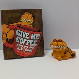 Garfield coffee table book by Jim Davis and Garfield 2" figure